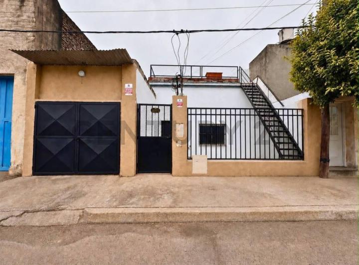 Departamento · 130m² · 8 Ambientes · 1 Cochera