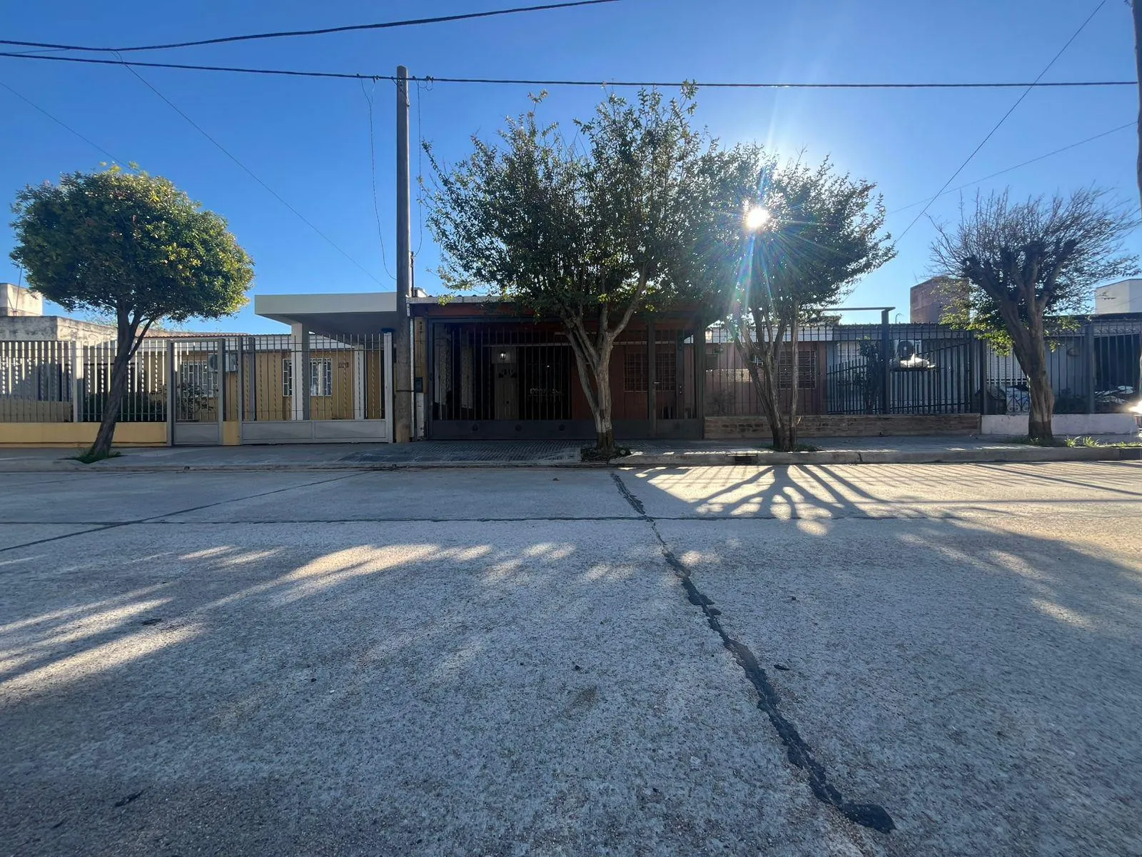 CASA CON QUINCHO PILETA Y COCHERA DOBLE LA FRATERNIDAD