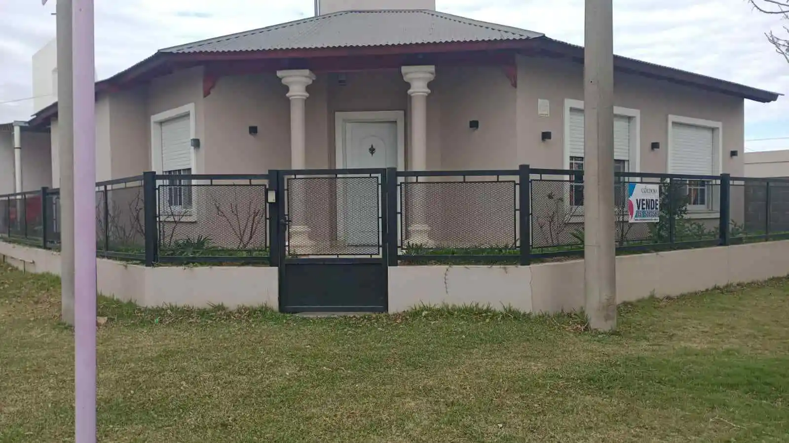 CASA EN VENTA EN JOVITA DE DOS DORMITORIOS