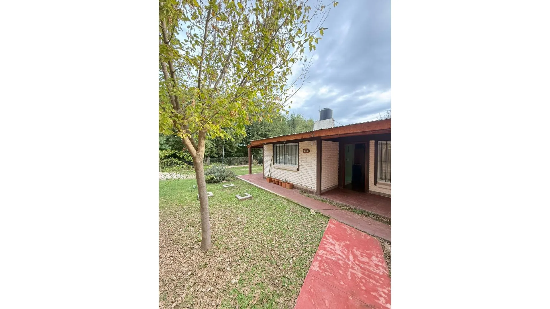 Una Casa más 2 departamentos