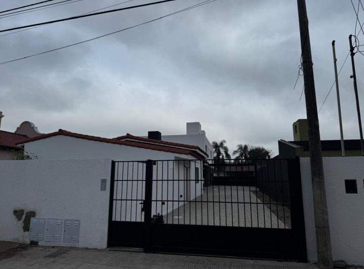 Casa · 120m² · 6 Ambientes · 2 Cocheras