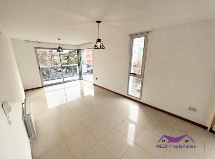 Departamento · 100m² · 5 Ambientes · 1 Cochera