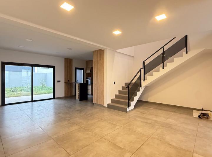 PH · 175m² · 8 Ambientes · 2 Cocheras
