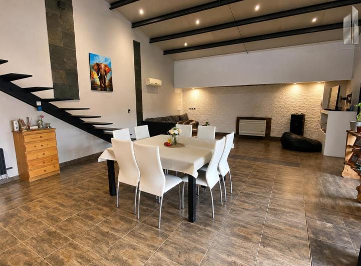 Casa · 150m² · 3 Ambientes · 3 Cocheras