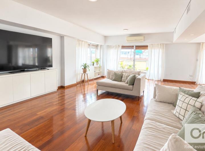 Departamento · 210m² · 5 Ambientes · 2 Cocheras