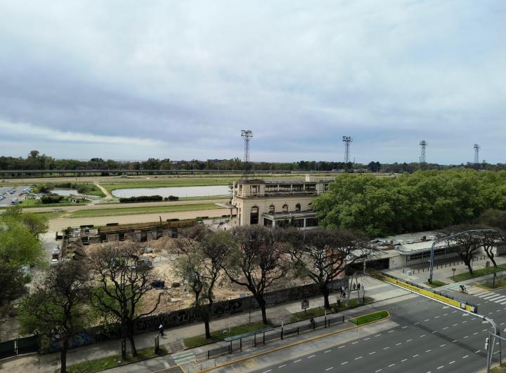 Departamento · 180m² · 5 Ambientes · 1 Cochera