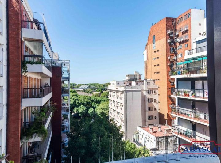 Departamento · 200m² · 5 Ambientes · 1 Cochera