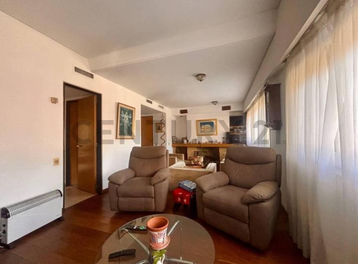 Departamento · 137m² · 5 Ambientes · 1 Cochera