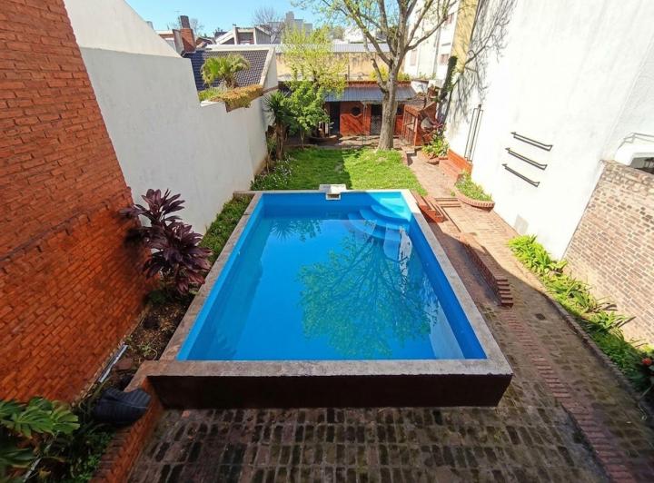 Casa · 252m² · 6 Ambientes · 1 Cochera