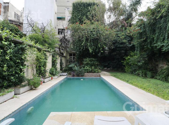 Casa · 196m² · 5 Ambientes · 1 Cochera