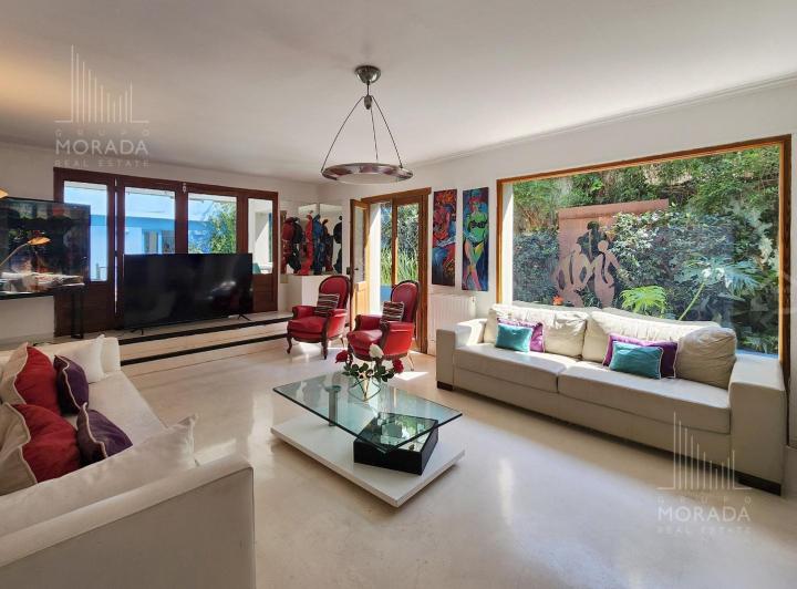 Casa · 558m² · 6 Ambientes · 1 Cochera
