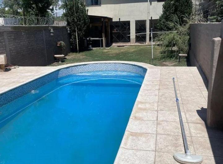 Casa · 300m² · 8 Ambientes