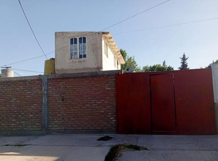 Casa · 100m² · 3 Ambientes · 2 Cocheras