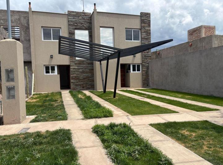 Casa · 86m² · 3 Ambientes · 1 Cochera