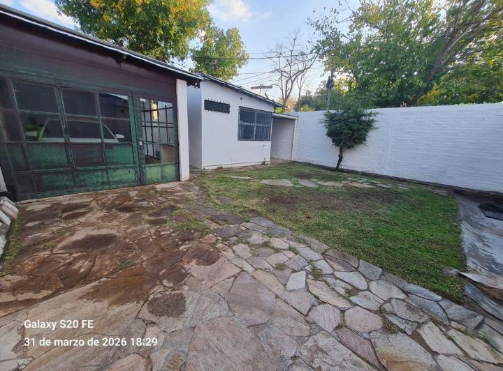 Casa · 240m² · 5 Ambientes · 3 Cocheras