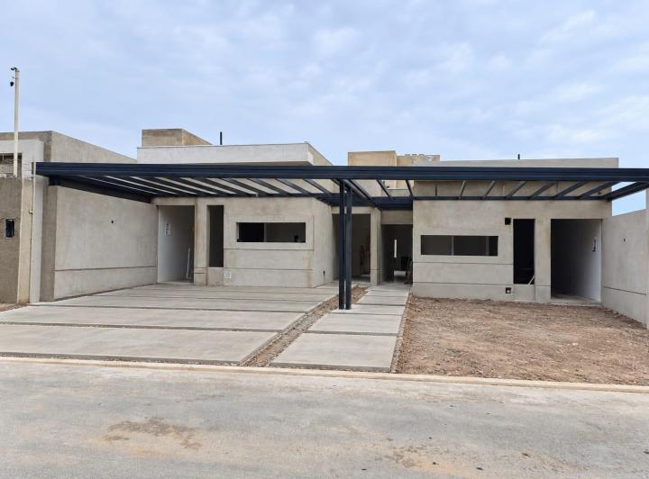 Casa · 92m² · 5 Ambientes · 1 Cochera