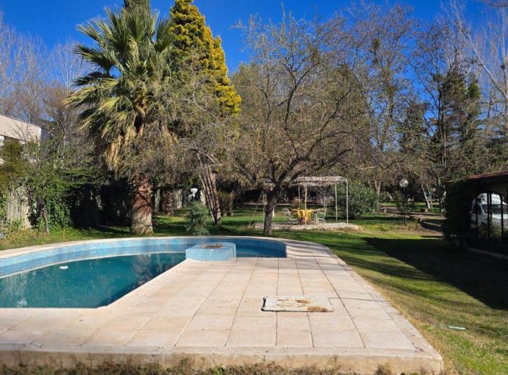 Quinta vacacional · 293m² · 5 Ambientes · 4 Cocheras