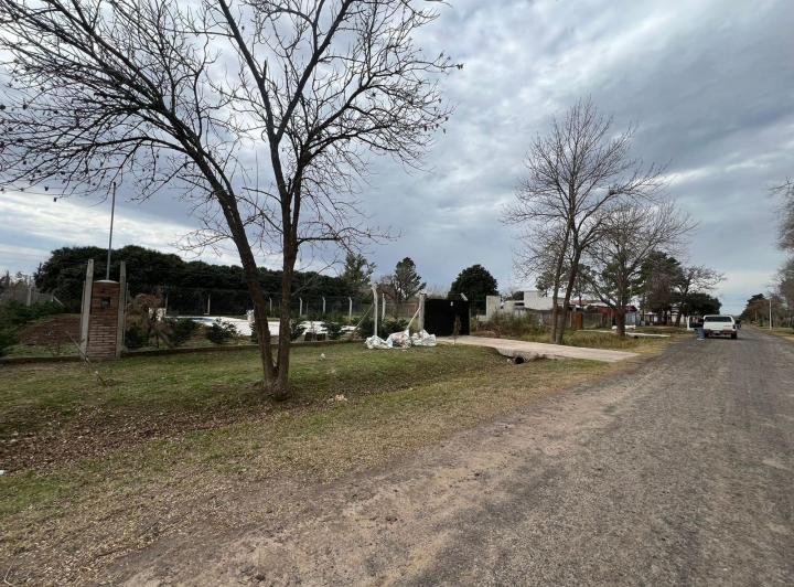 Terreno · 883m²