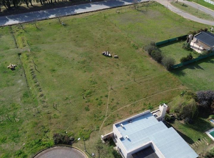 Terreno · 1034m²