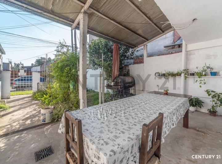Casa · 90m² · 4 Ambientes · 1 Cochera