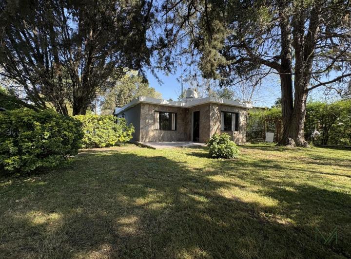Casa · 105m² · 4 Ambientes · 2 Cocheras