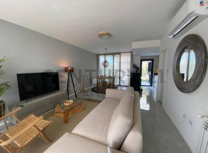 Casa · 127m² · 4 Ambientes · 1 Cochera