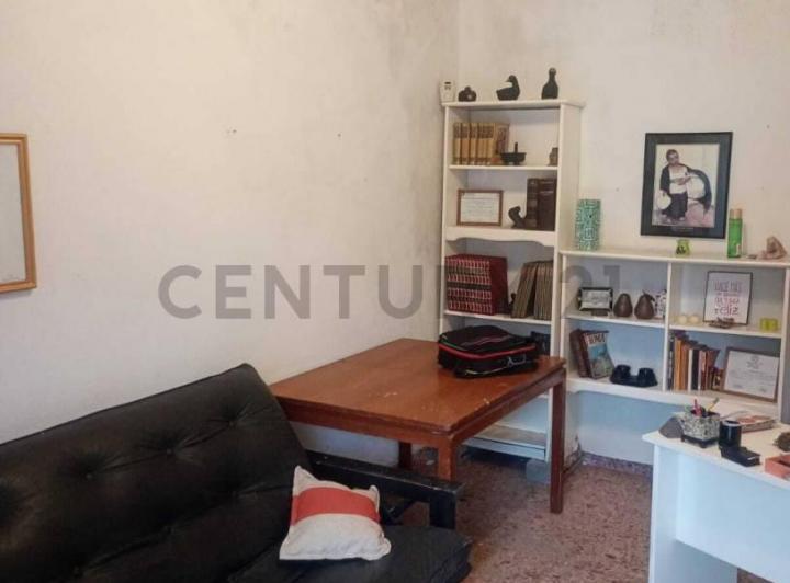 Casa · 190m² · 4 Ambientes · 3 Cocheras