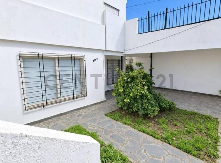 Casa · 100m² · 3 Ambientes · 1 Cochera