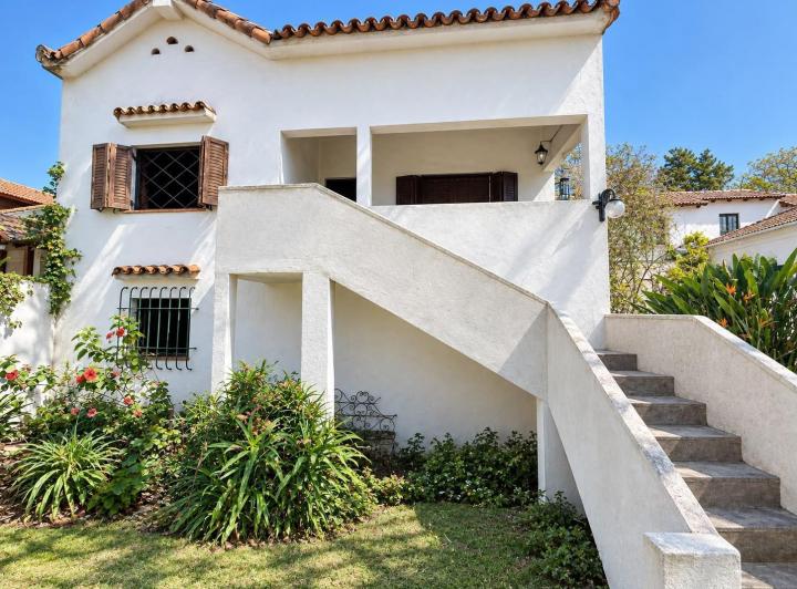 Casa · 736m² · 3 Ambientes