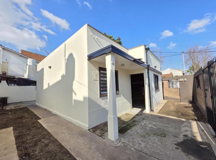 Casa · 71m² · 3 Ambientes · 2 Cocheras