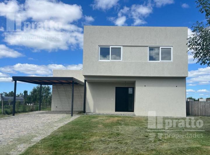 Casa · 209m² · 5 Ambientes · 2 Cocheras