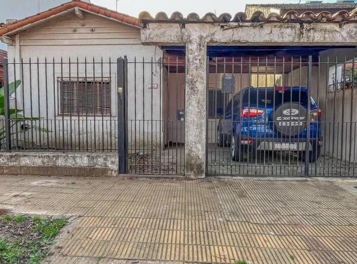 Casa · 104m² · 4 Ambientes · 1 Cochera