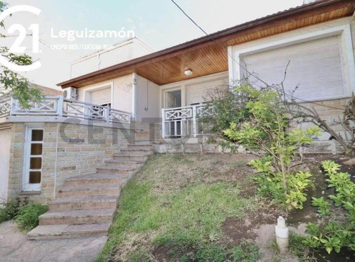 Casa · 200m² · 3 Ambientes · 1 Cochera