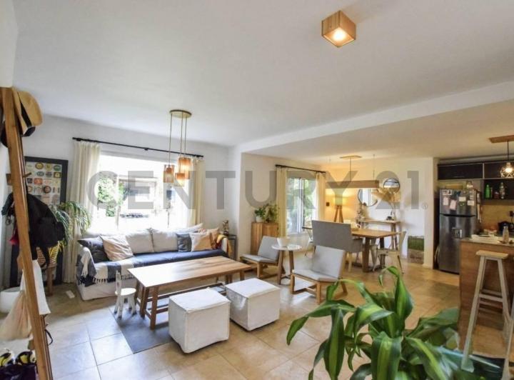 Casa · 117m² · 5 Ambientes · 1 Cochera
