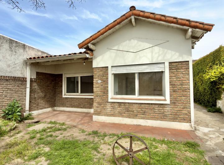 Casa · 68m² · 3 Ambientes · 1 Cochera
