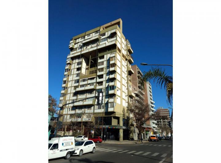 Departamento · 72m² · 5 Ambientes · 1 Cochera