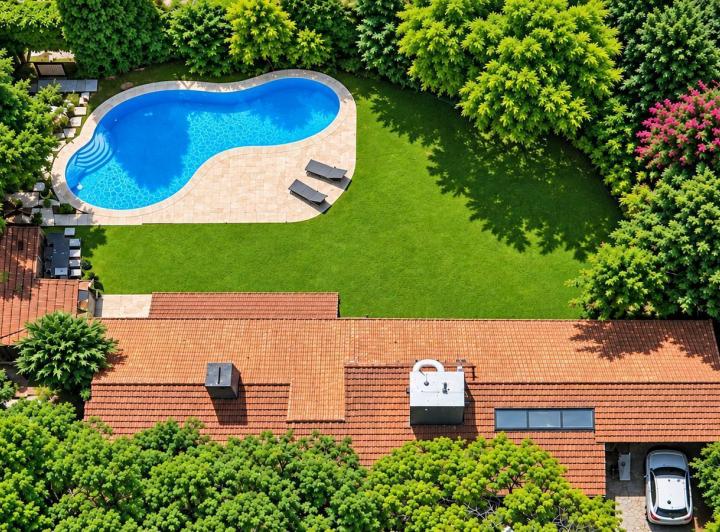 Casa · 340m² · 6 Ambientes · 1 Cochera