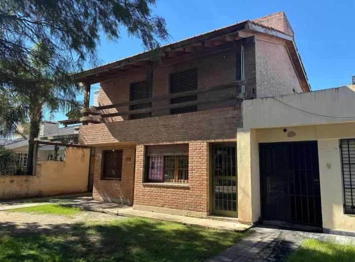 Casa · 253m² · 4 Ambientes