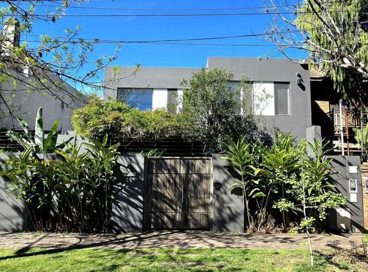 Casa · 205m² · 5 Ambientes · 1 Cochera
