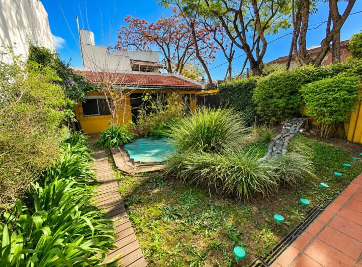 Casa · 195m² · 5 Ambientes · 2 Cocheras