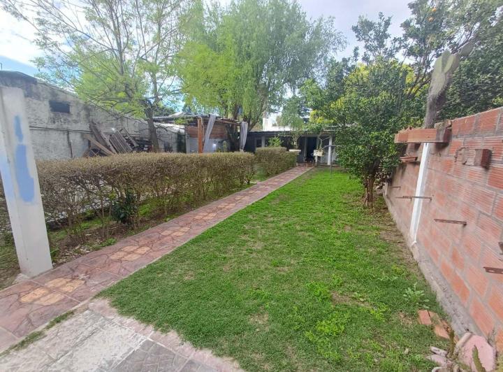 Casa · 130m² · 5 Ambientes · 3 Cocheras