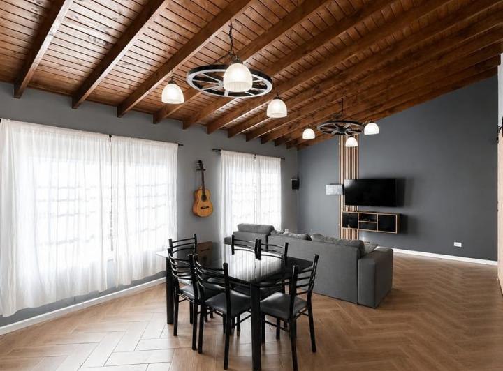 Casa · 138m² · 5 Ambientes · 2 Cocheras