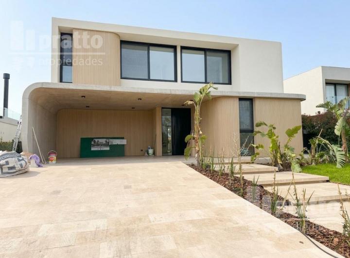 Casa · 302m² · 8 Ambientes
