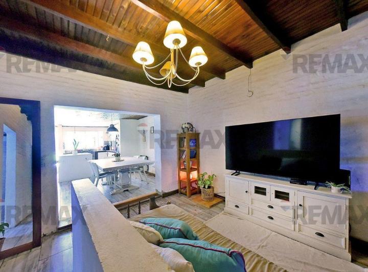 Casa · 173m² · 5 Ambientes · 1 Cochera