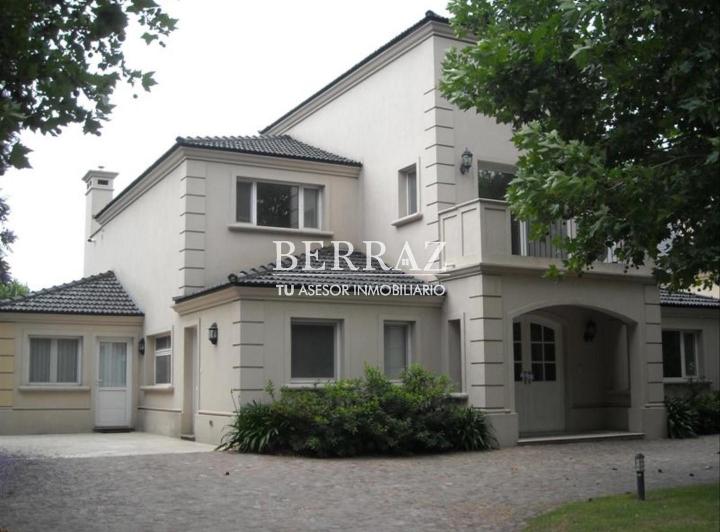 Casa · 340m² · 7 Ambientes