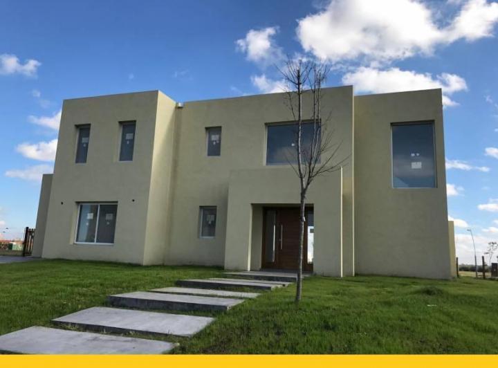 Casa · 200m² · 5 Ambientes
