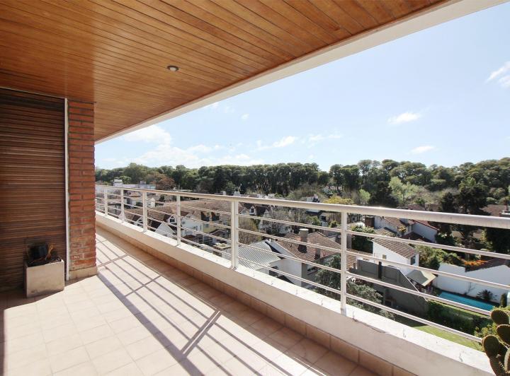 Departamento · 118m² · 5 Ambientes · 1 Cochera
