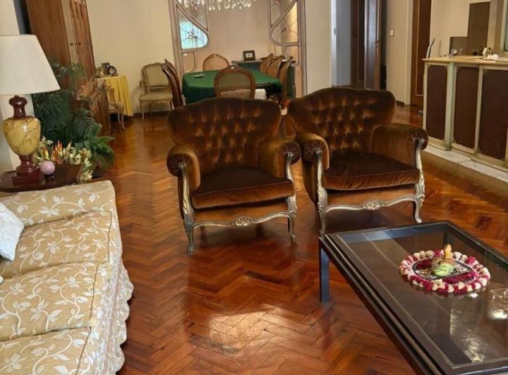 Departamento · 215m² · 9 Ambientes · 1 Cochera