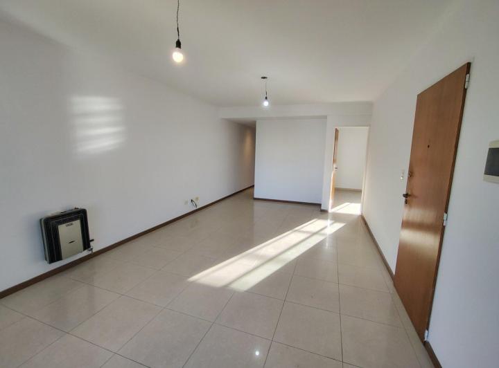 Departamento · 76m² · 4 Ambientes · 1 Cochera