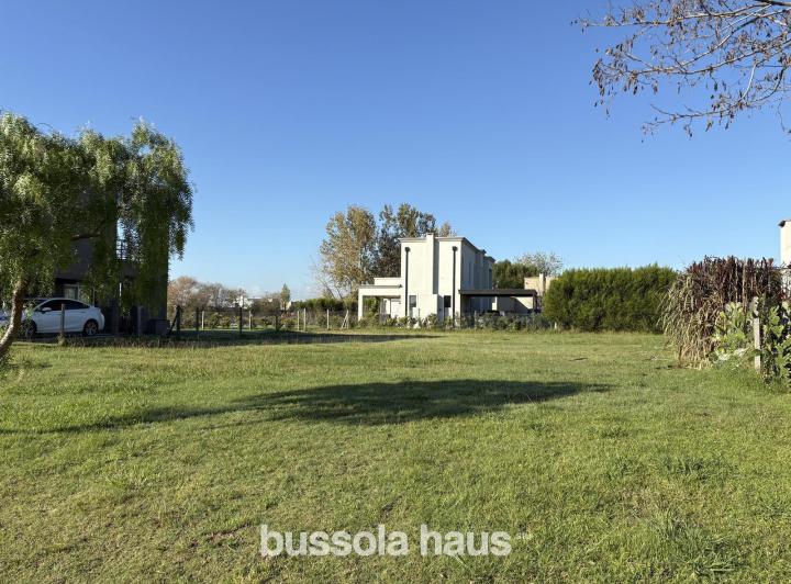 Terreno · 721m²